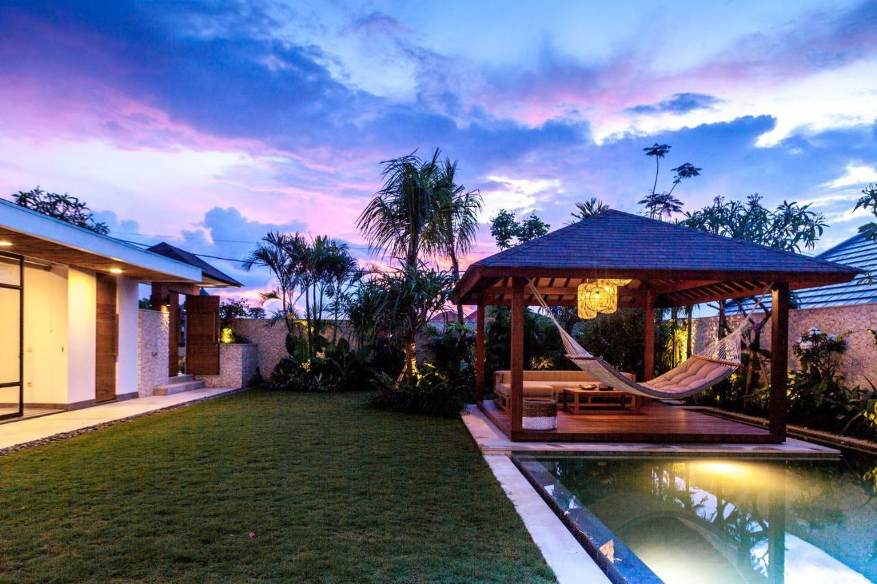 Villa Nonnavana - 12-Minute Walk To Batu Bolong Beach Canggu Kültér fotó